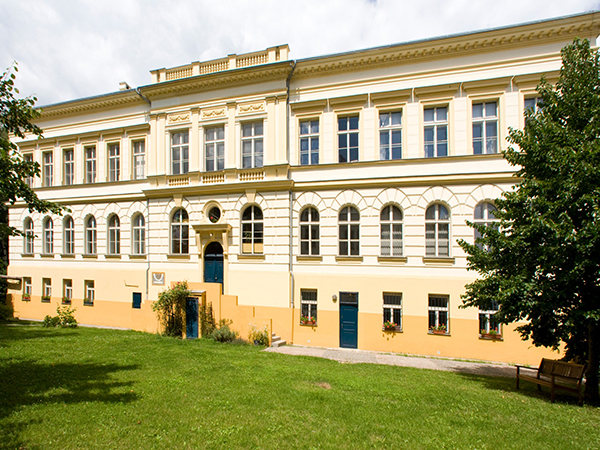BUDOVA_VS_146392