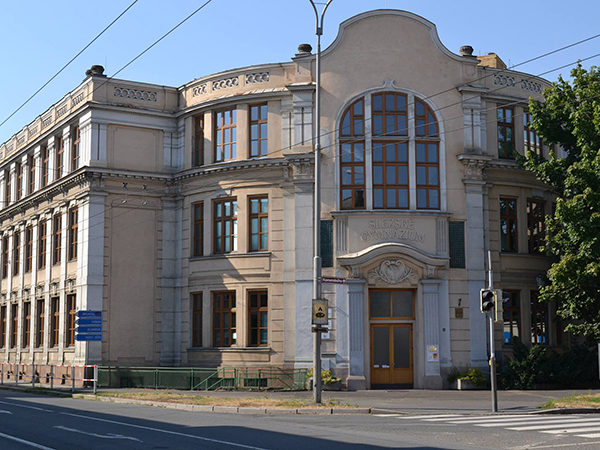 BUDOVA_VS_145896