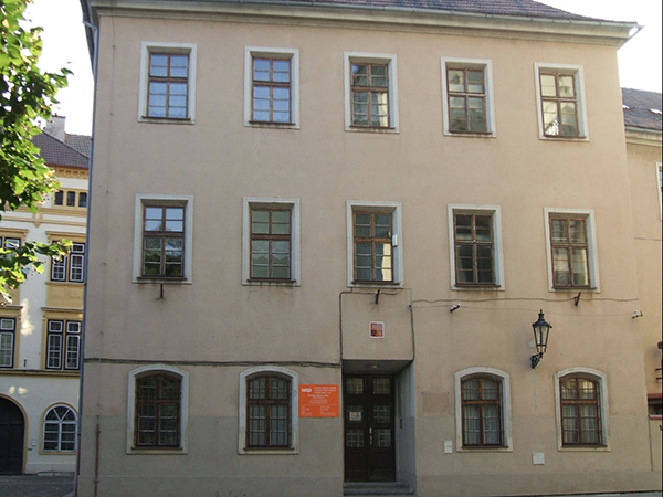 BUDOVA_VS_146196