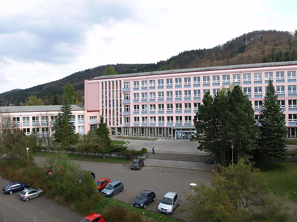 BUDOVA_VS_180869