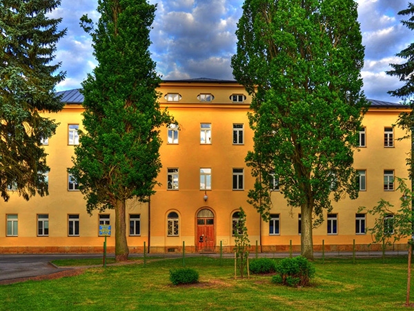 BUDOVA_VS_145743