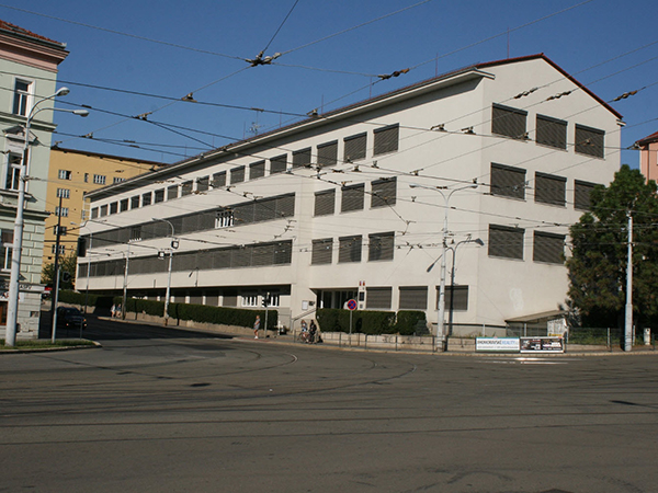 BUDOVA_VS_143164