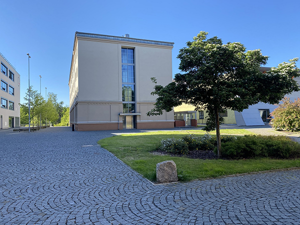 BUDOVA_VS_25371