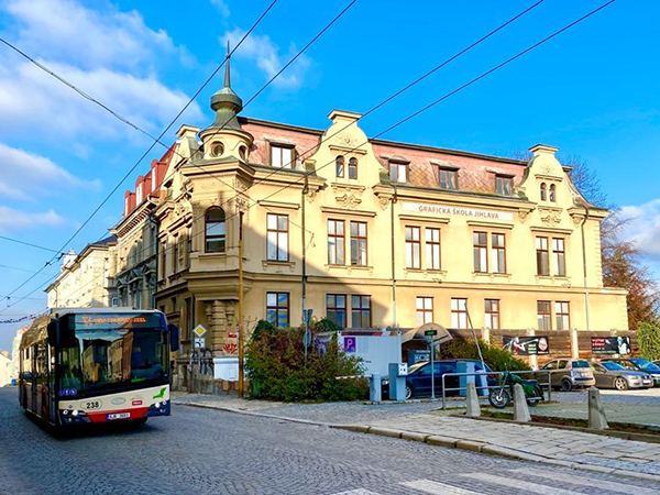 BUDOVA_VS_143181