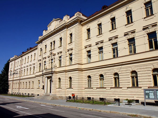 BUDOVA_VS_22045