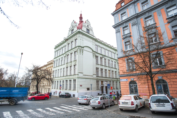 PR �l�nek V�FS 3 2018 budova roh